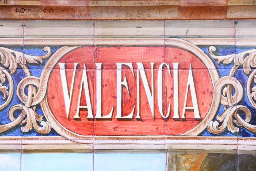 SERAWA HOTELS CON VALENCIA Como contribuir de forma segura tras la DANA